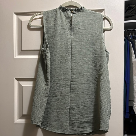 Green Relaxed Ruffled Blouse with Mandarin Collar - Picture 5 of 5